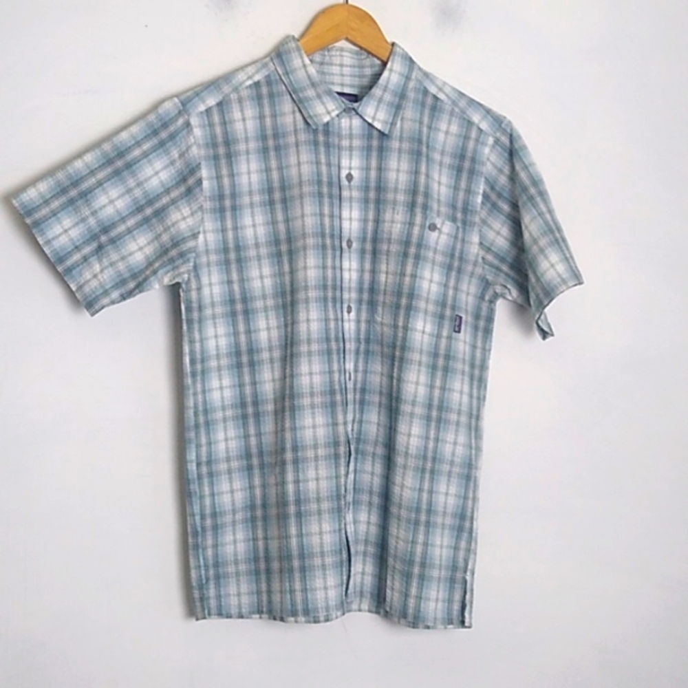 Patagonia Men’s Shirt Short sleeve button down size small NWOT  blue white Plaid